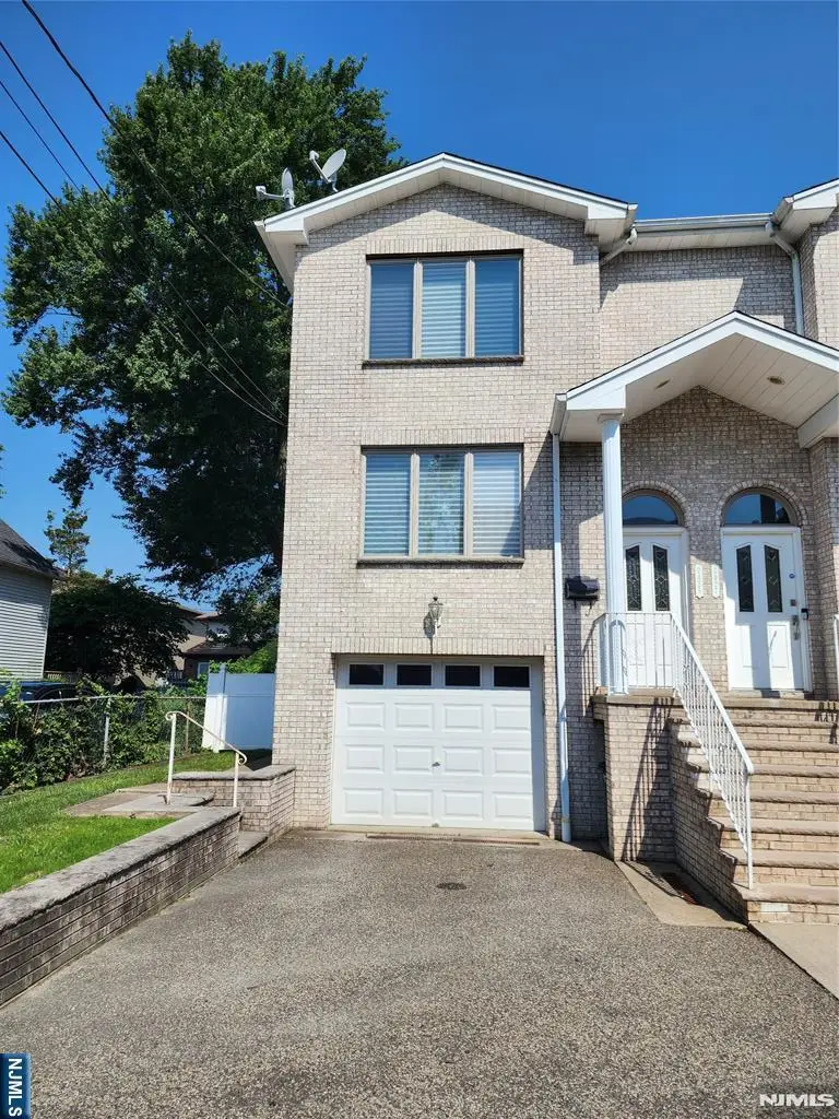 2425 1st Street, Fort Lee, NJ 07024 - #1