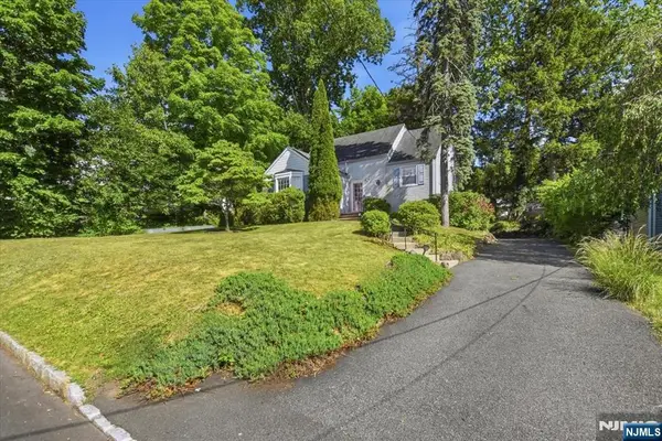 112 Fairview Avenue, West Orange, NJ 07052