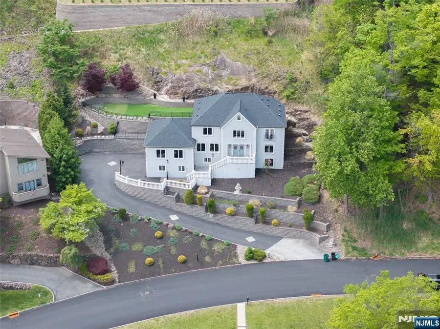 207 Eileen Drive, Cedar Grove, NJ 07009 - #2