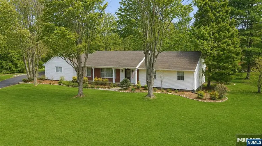 23 Jan River Drive, Saddle River, NJ 07458 - #2