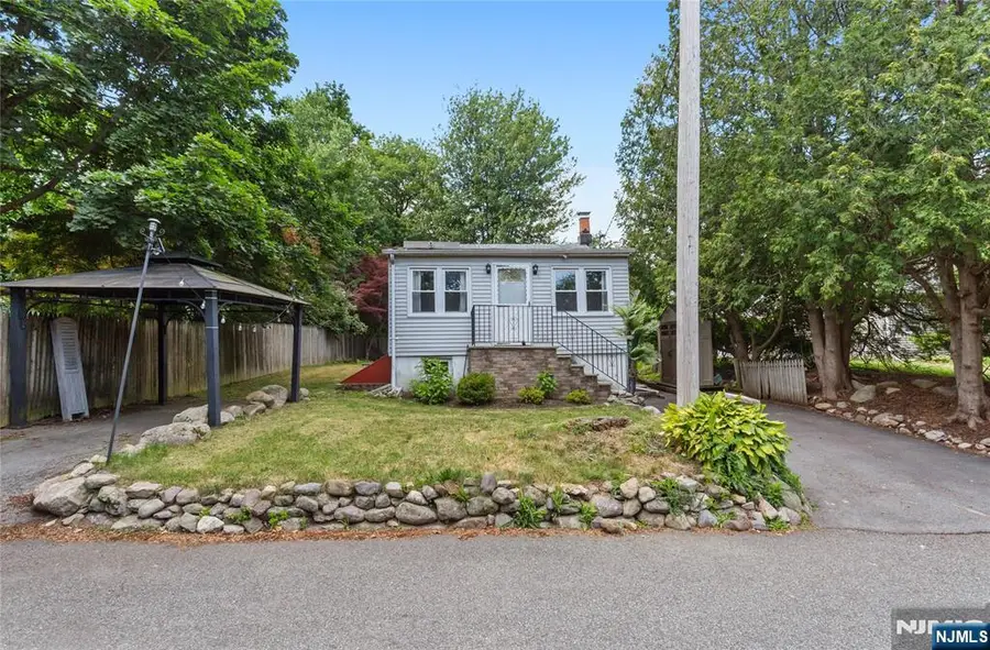 1 Highland Avenue, West Milford, NJ 07480 - #3