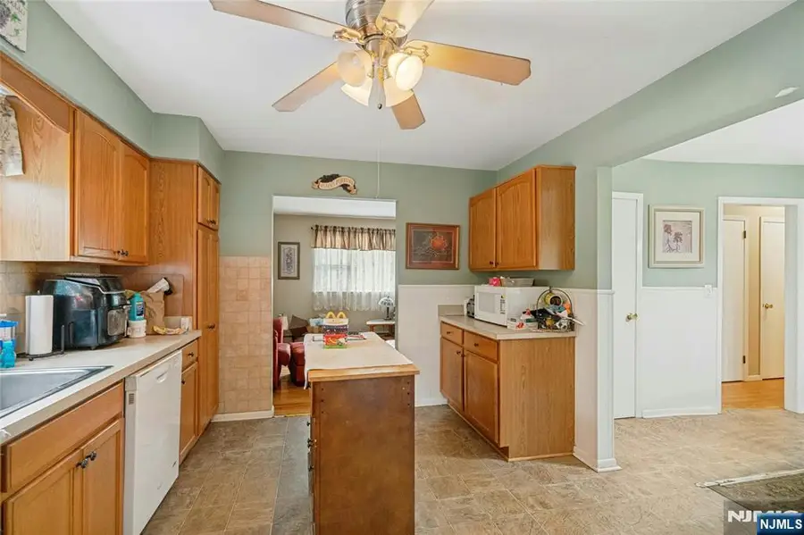 4 Royal Avenue, Hawthorne, NJ 07506 - #2