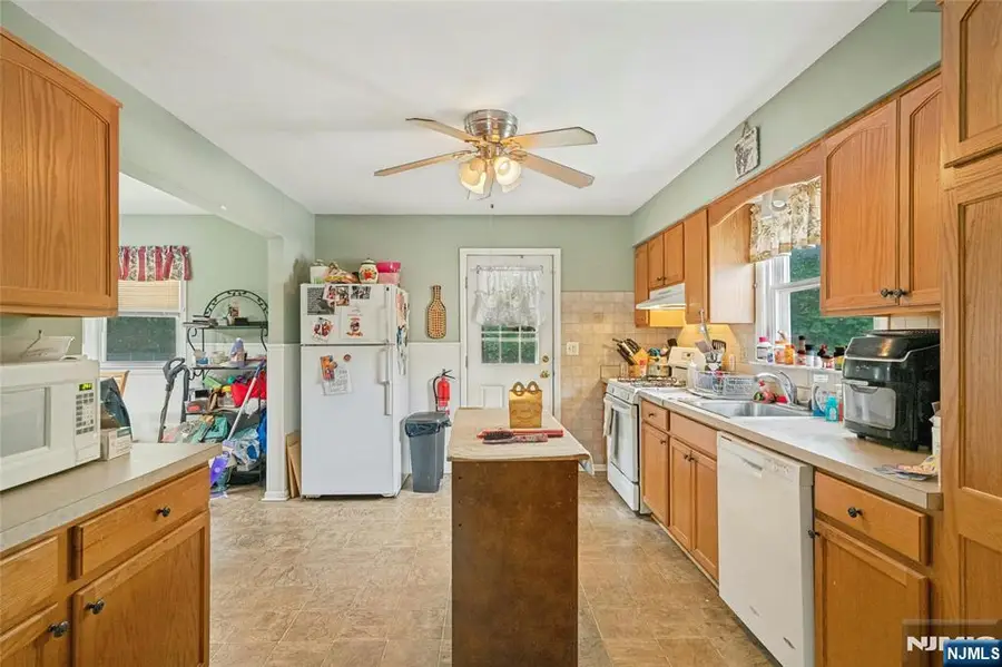 4 Royal Avenue, Hawthorne, NJ 07506 - #3