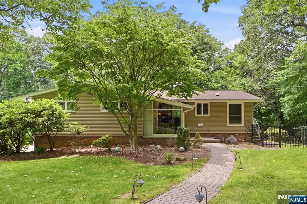 23 Cressfield Court, Woodcliff Lake, NJ 07677 - #1