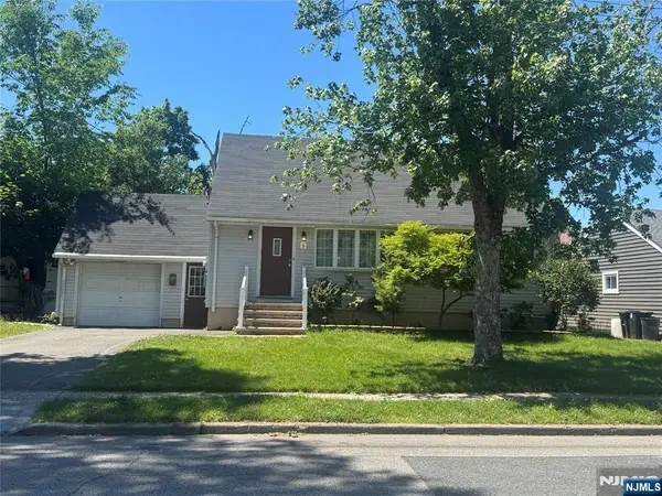9 Wallace Lane, Woodland Park, NJ 07424