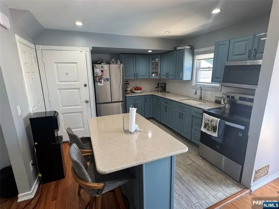 9 Wallace Lane, Woodland Park, NJ 07424 - #3