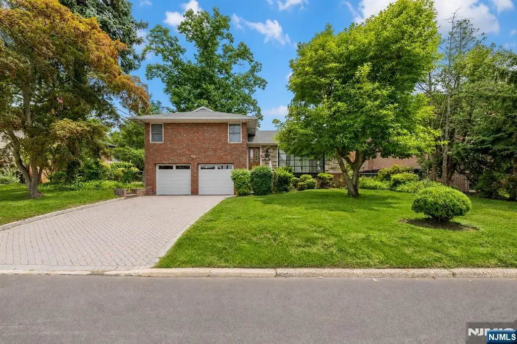 545 Summit Street, Englewood Cliffs, NJ 07632 - #1