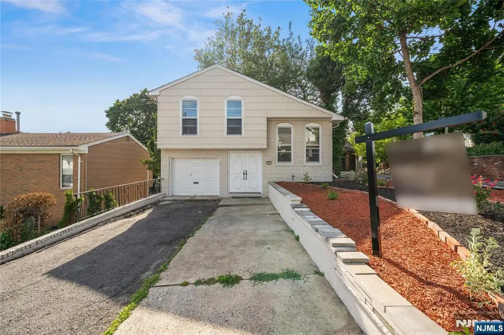 11 Hampton Place, Nutley, NJ 07110 - #1