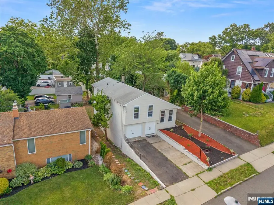 11 Hampton Place, Nutley, NJ 07110 - #2