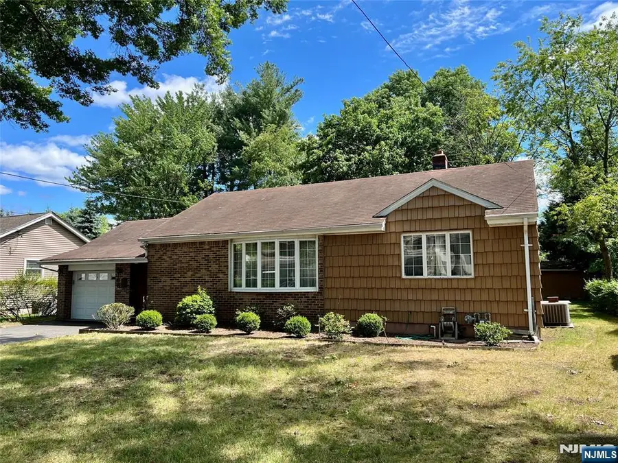 86 Willowbrook Court, Paramus, NJ 07652 - #2