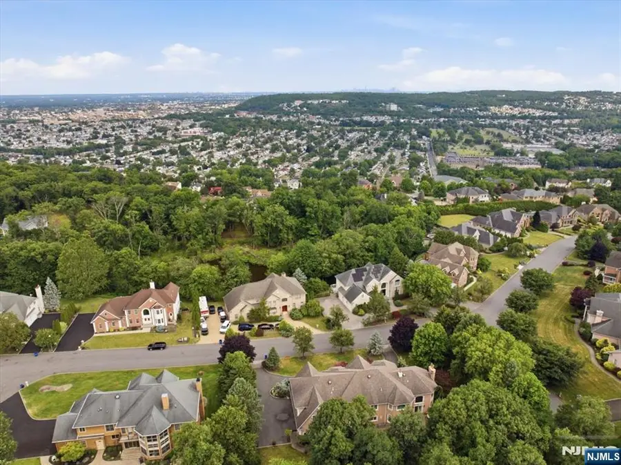 4 Centennial Court, Totowa, NJ 07512 - #2
