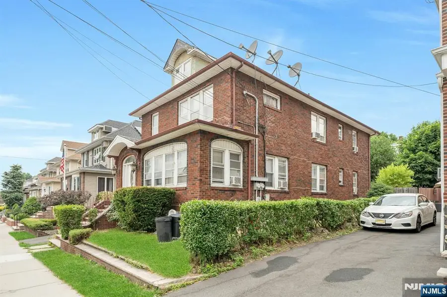 417 Oakdene Avenue, Cliffside Park, NJ 07010 - #2