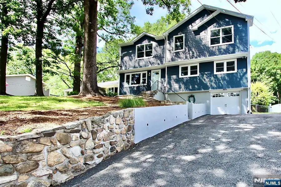 73 Oneida Avenue, Oakland, NJ 07436 - #2