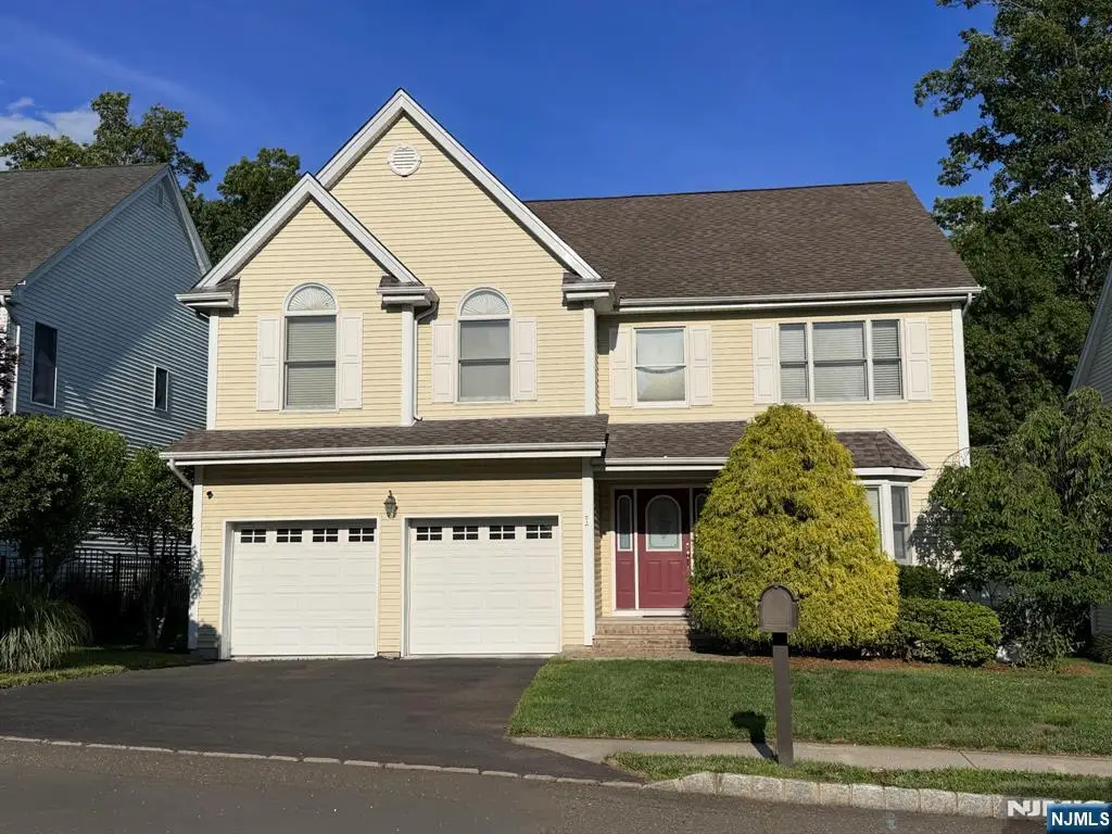 7 Wayne Court, Waldwick, NJ 07463 - #1
