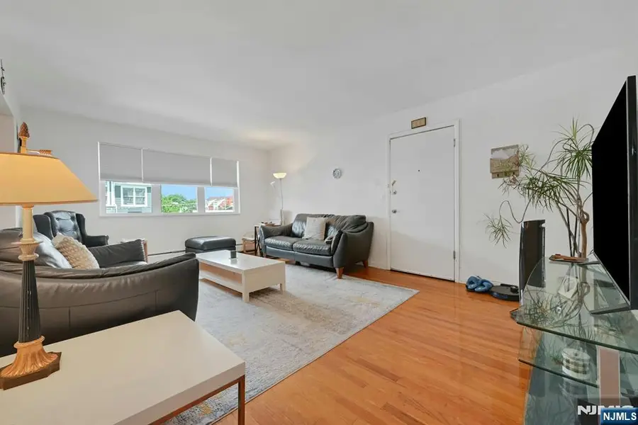 8 Cumbermeade Road, Fort Lee, NJ 07024 - #2
