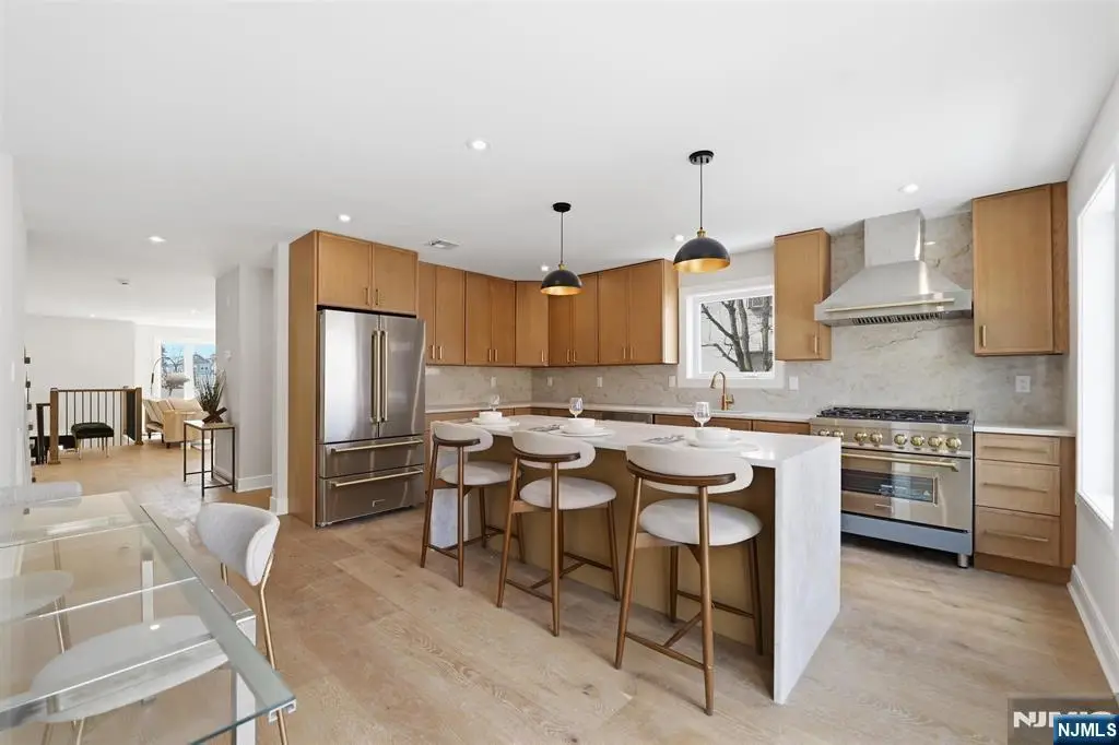 138A Weigands Lane, Secaucus, NJ 07094 - #1
