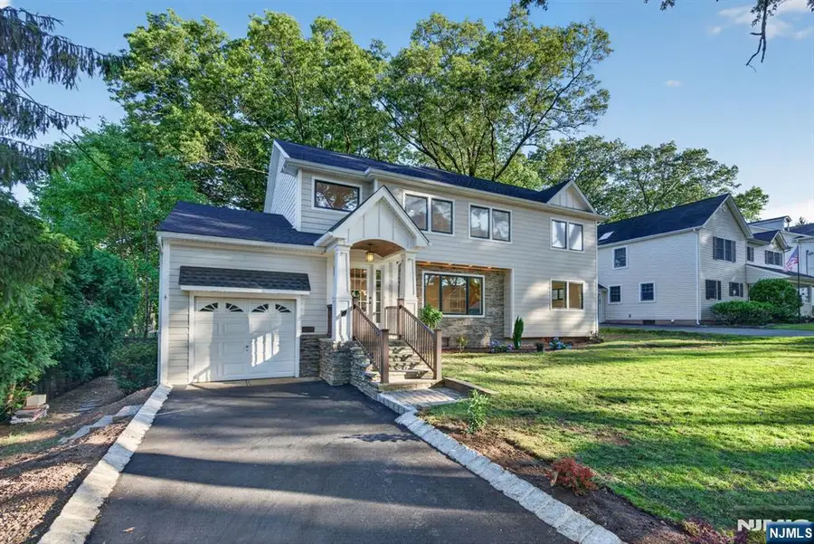 2 Garden Court, Ho Ho Kus, NJ 07423 - #2