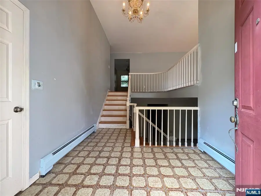 870 Ridgewood Avenue, Oradell, NJ 07649 - #2