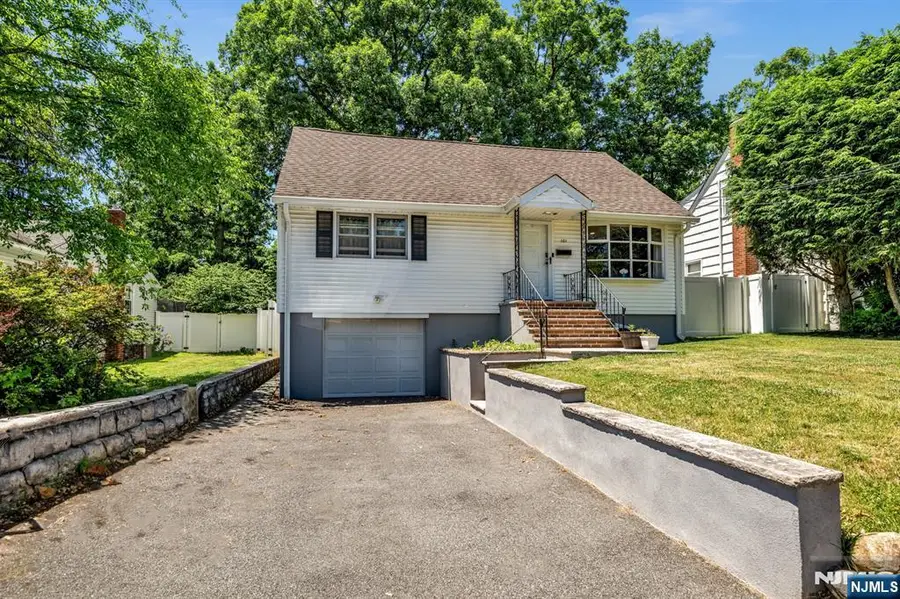 101 Pinecrest Terrace, Wayne, NJ 07470 - #2