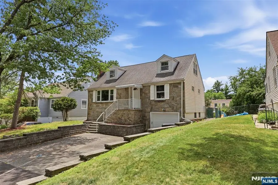 20 Sunnyside Road, West Orange, NJ 07052 - #2