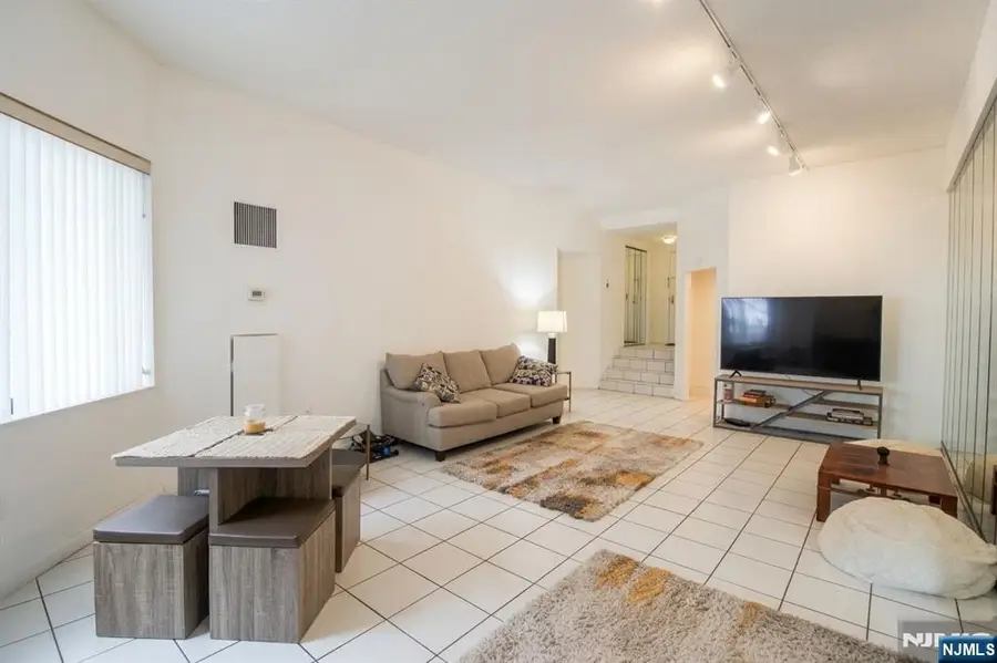 108 Harmon Cove Tower, Secaucus, NJ 07094 - #3