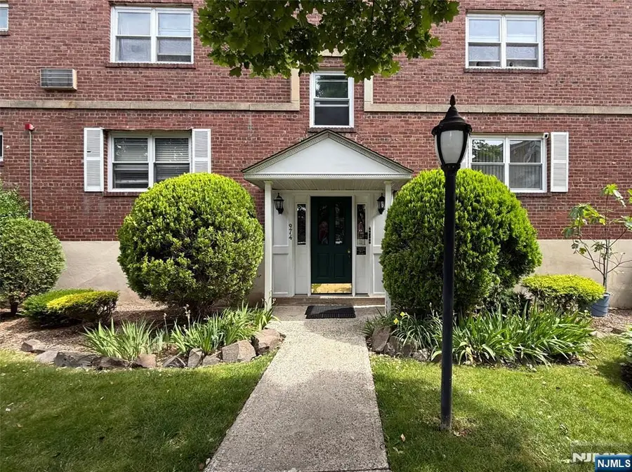974 Main Street F6, Hackensack, NJ 07601 - #2