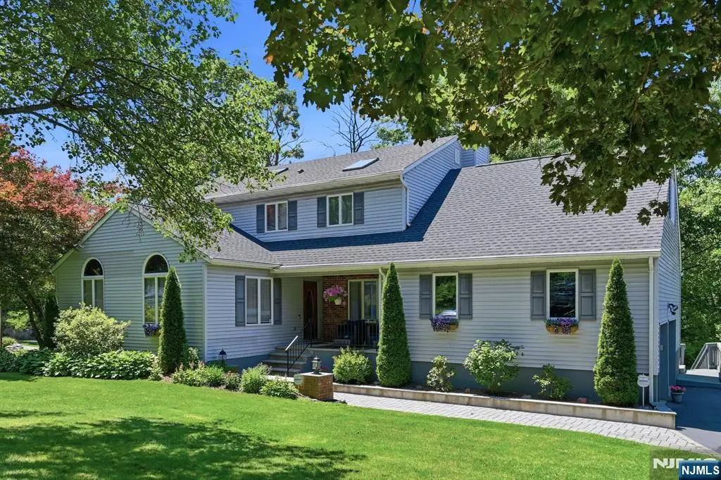 18 Tice Road, Hewitt, NJ 07421 - #1