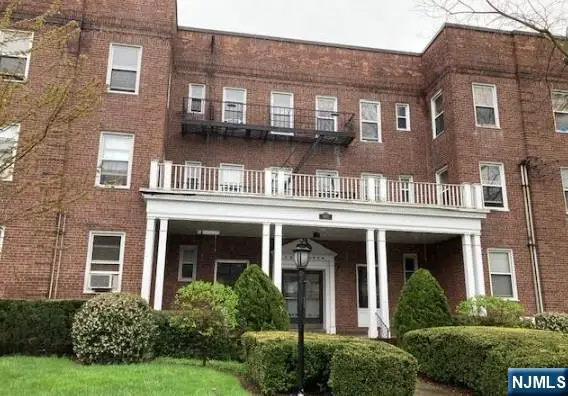 985 Teaneck Road 3K, Teaneck, NJ 07666