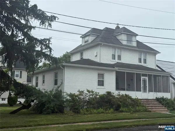 31 Wood Place, Dumont, NJ 07628