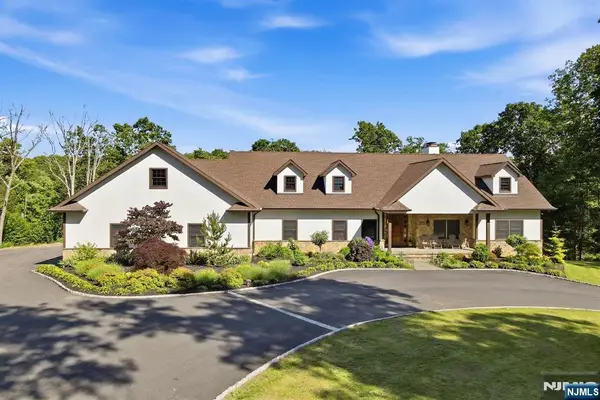 67 Virginia Lane, West Milford, NJ 07480