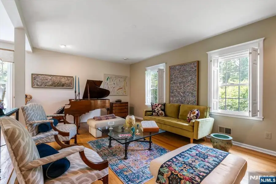 329 Glenwood Avenue, Leonia, NJ 07605 - #3
