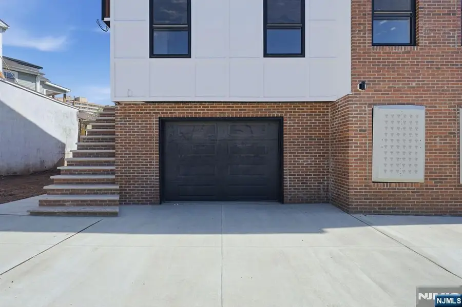 36 Parkhurst Street, Newark, NJ 07114 - #2