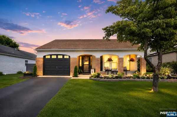 8 Dorset Road, Manchester, NJ 08759