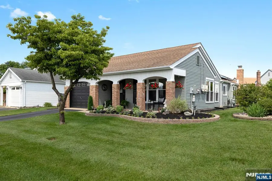 8 Dorset Road, Manchester, NJ 08759 - #3