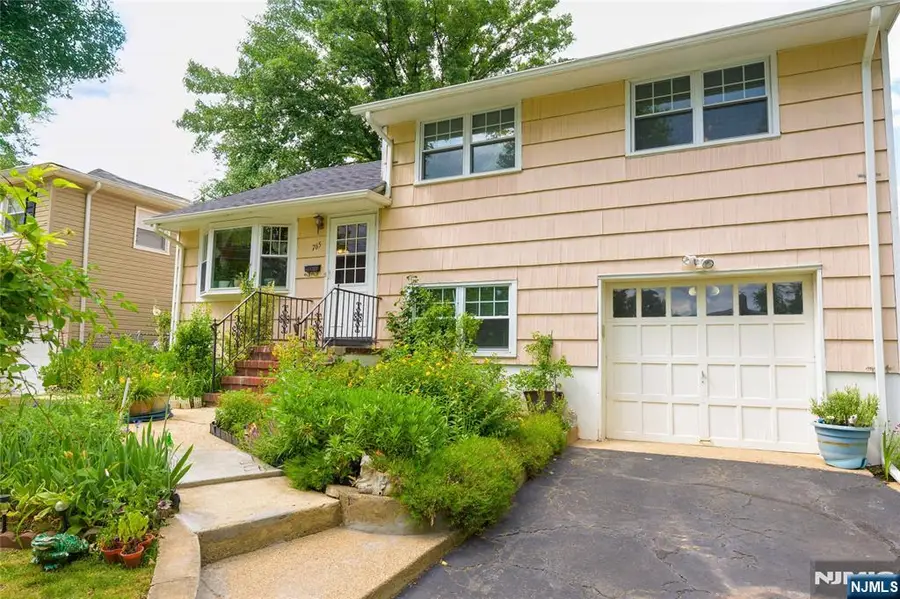 765 Grove Street, Rahway, NJ 07065 - #3