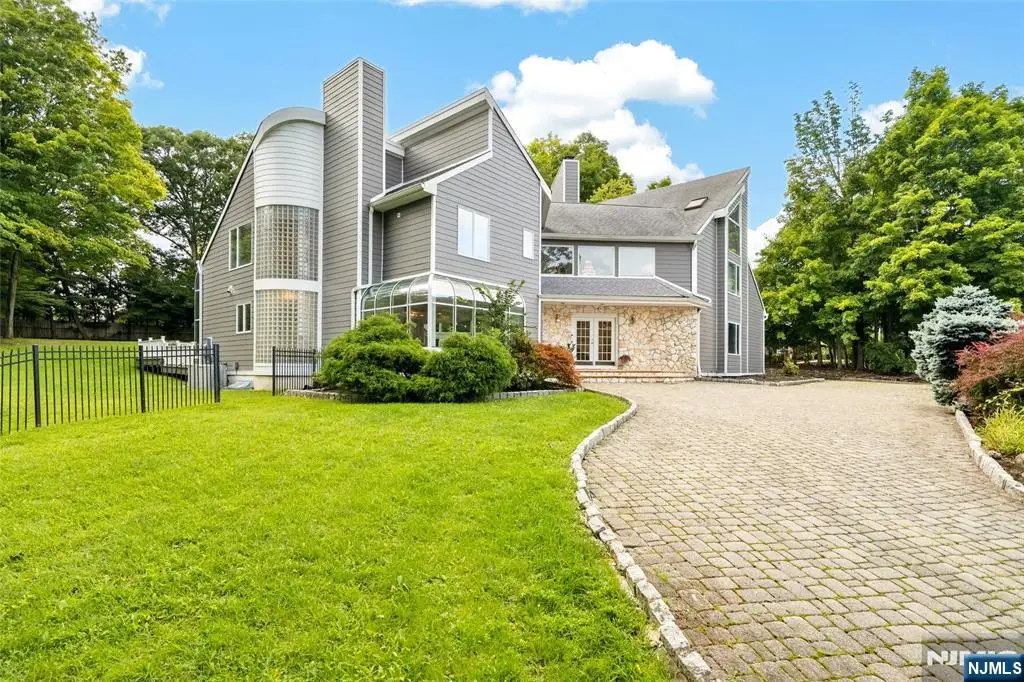 14 James Brite Circle, Mahwah, NJ 07430 - #1