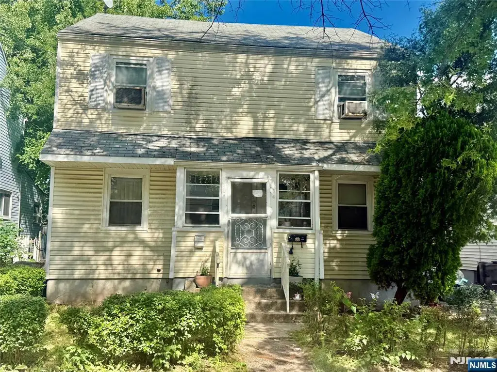 72-74 Hanford Street, Newark, NJ 07114 - #1