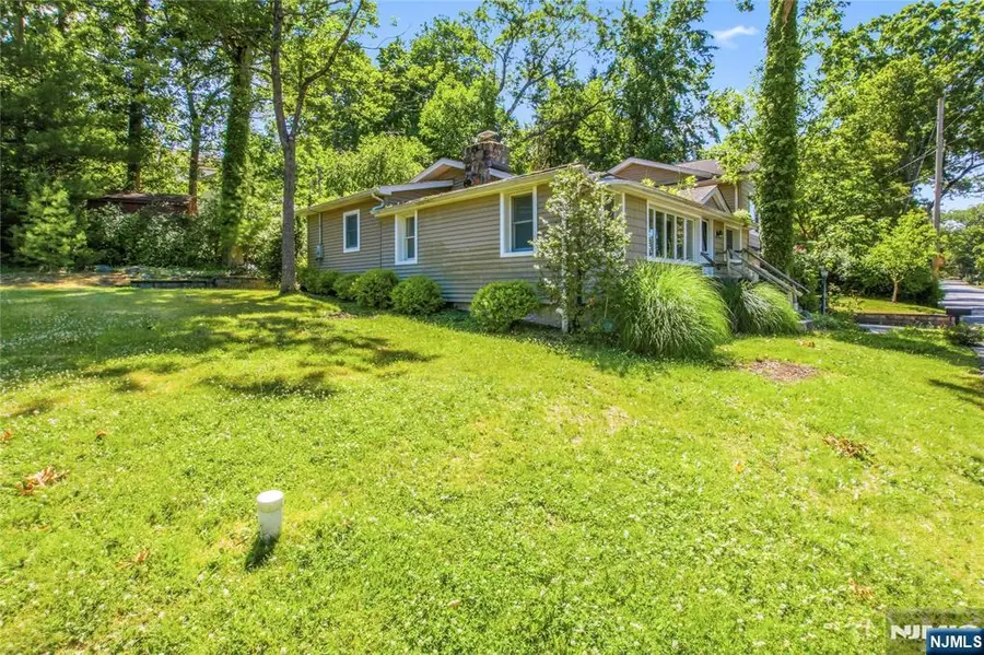 139 Mohawk Trail, Wayne, NJ 07470 - #3