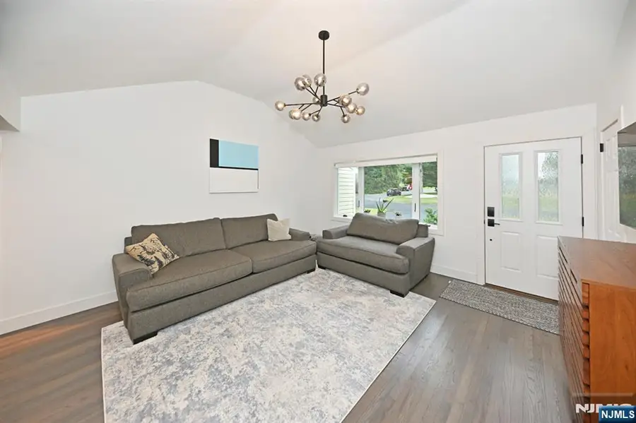 621 Stanley Place, River Vale, NJ 07675 - #2