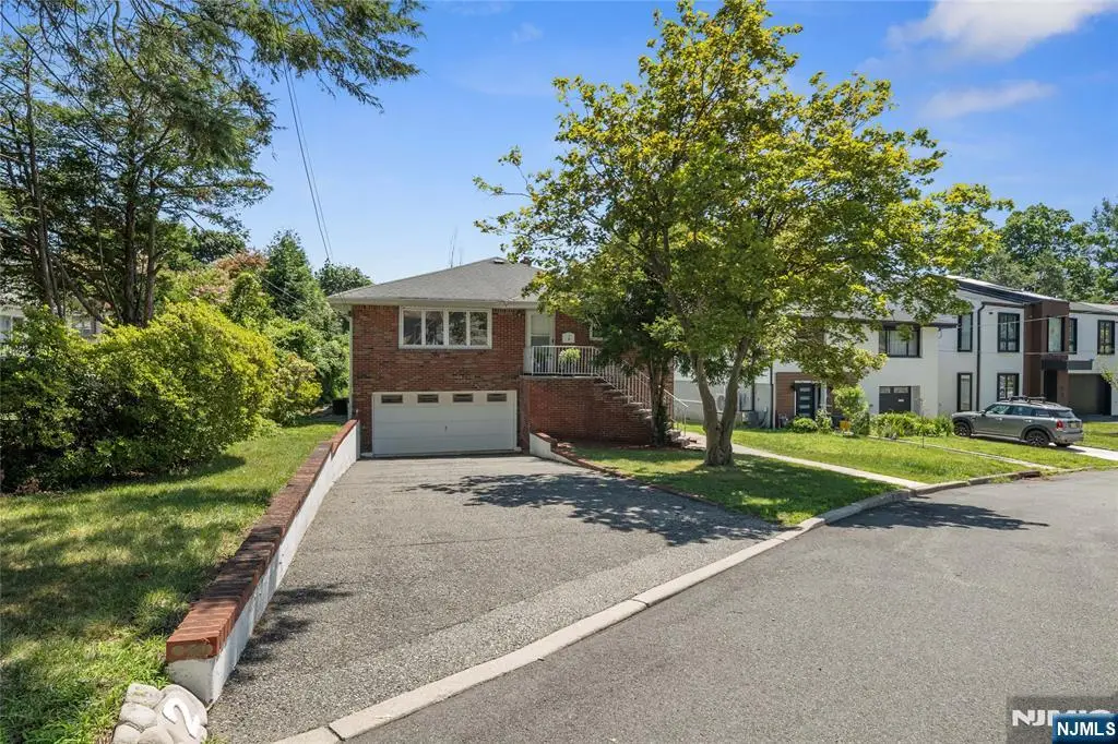 2 Henry Street, Englewood Cliffs, NJ 07632 - #1
