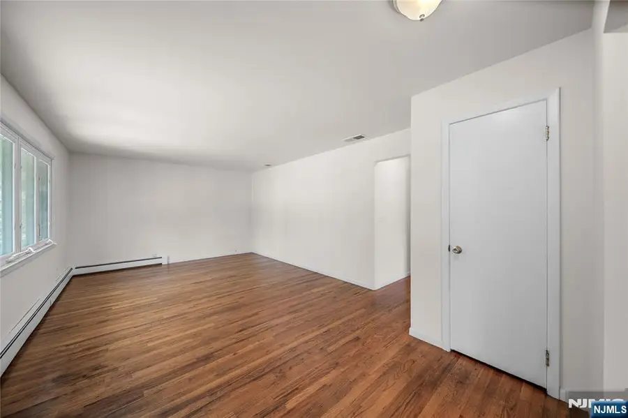 2 Henry Street, Englewood Cliffs, NJ 07632 - #3