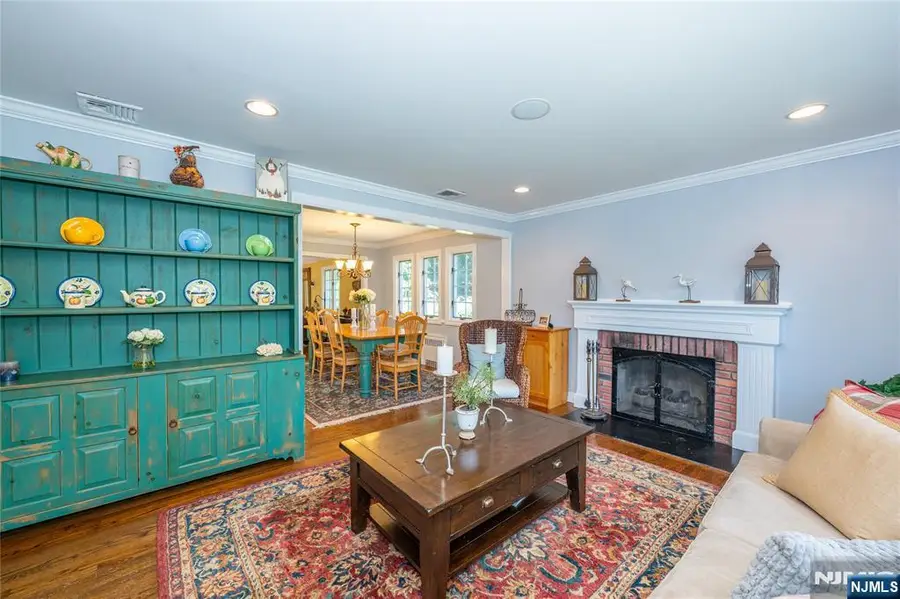 23 Carlton Avenue, Ho Ho Kus, NJ 07423 - #3