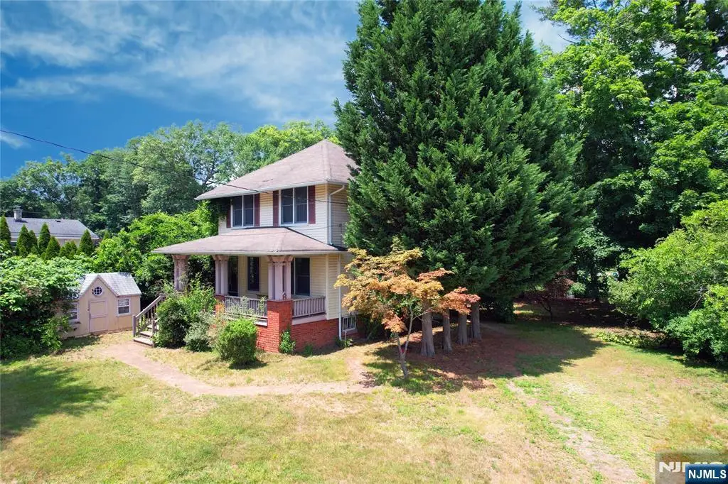 8 Brian Court, Pequannock, NJ 07440 - #1