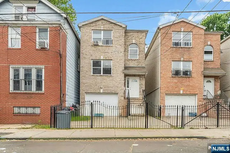285 6th Street, Newark, NJ 07103 - #1