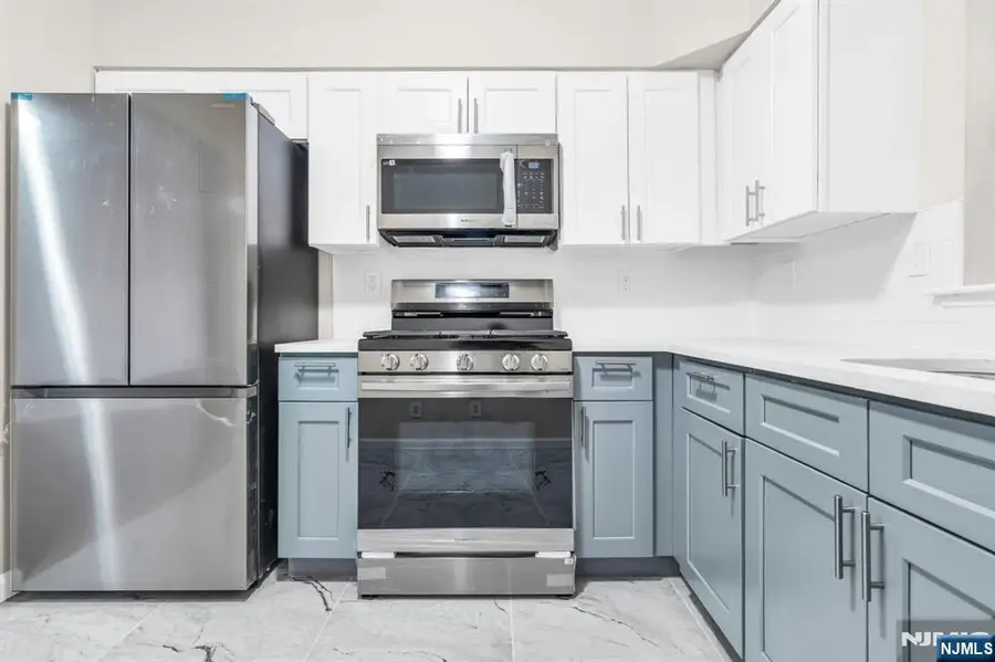 285 6th Street, Newark, NJ 07103 - #2