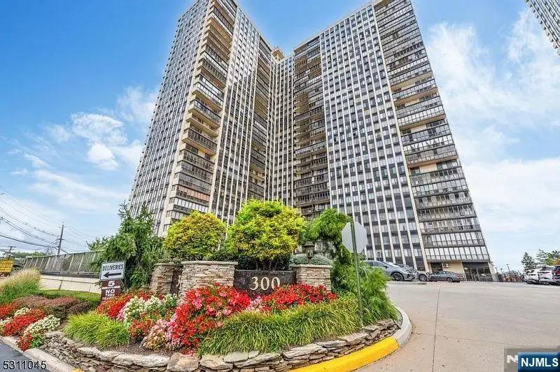300 Winston Drive C3111, Cliffside Park, NJ 07010 - #1