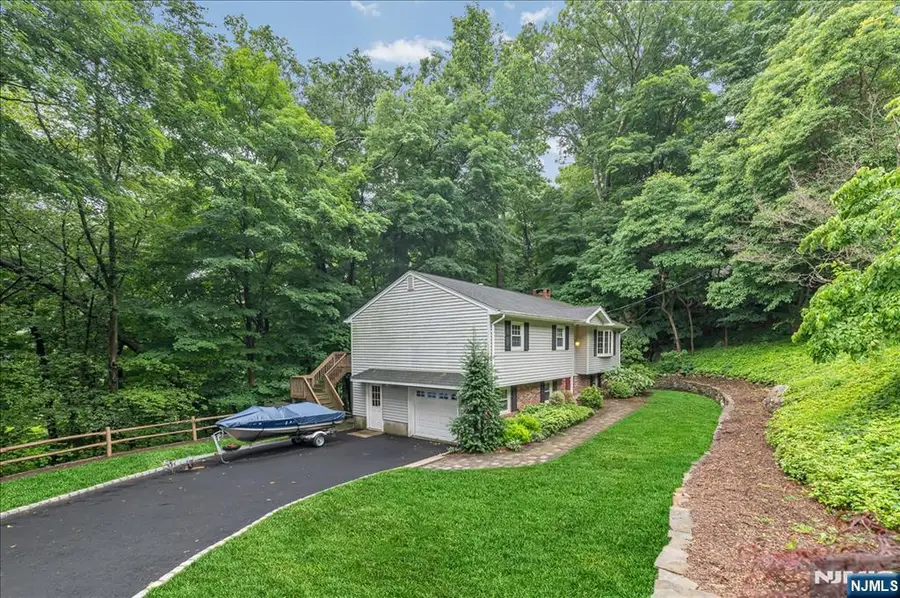 72 Smokey Ridge Road, Ringwood, NJ 07456 - #3