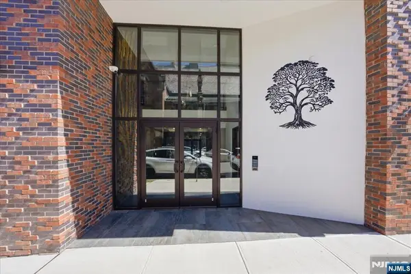 21 Lincoln 302, Newark, NJ 07102