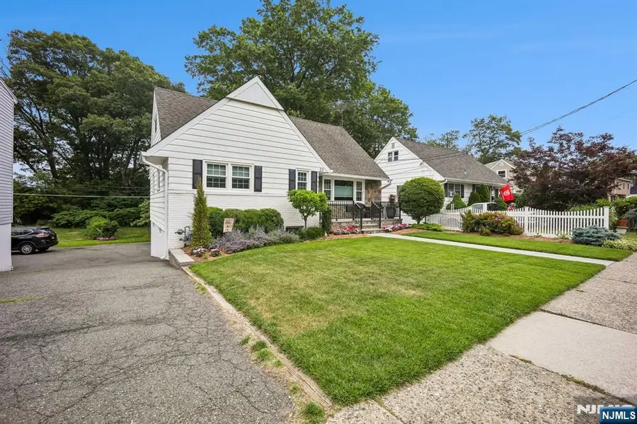 23 Andover Place, Bloomfield, NJ 07003 - #3