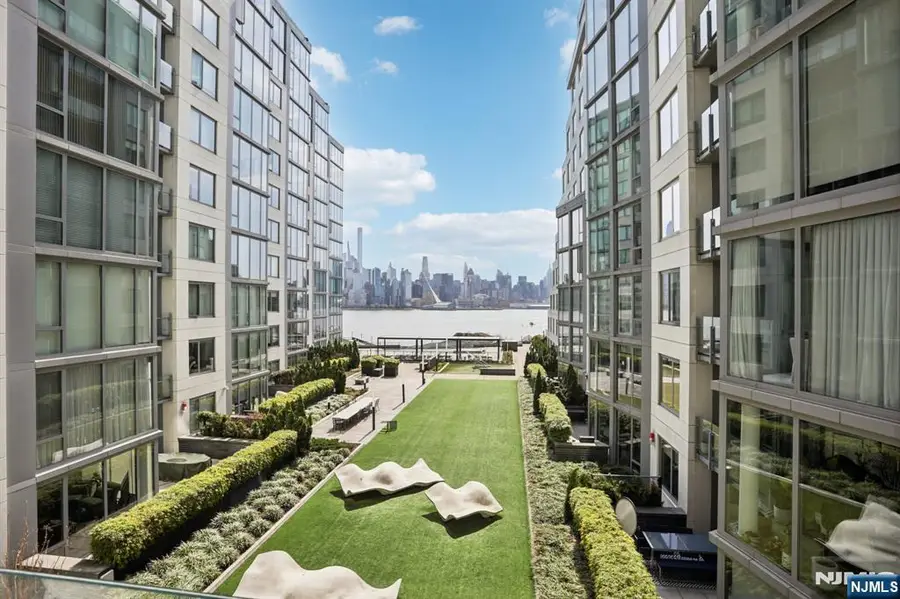 9 Ave At Port Imperial 513, West New York, NJ 07093 - #3